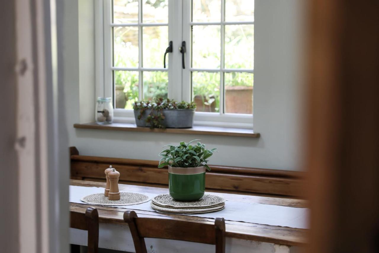 Coombers Mead Cottage 테트버리 외부 사진